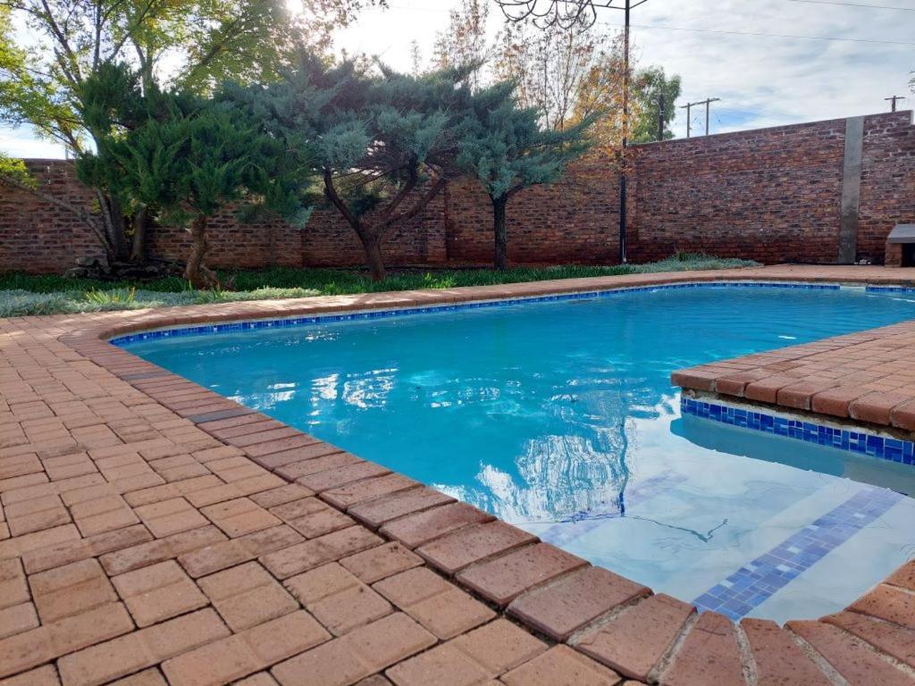 Aloes Guest House 62 On Meintjies Middelburg (Eastern Cape) Exterior foto